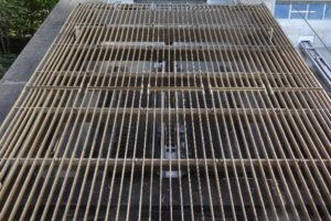 Bar screen without electrodes